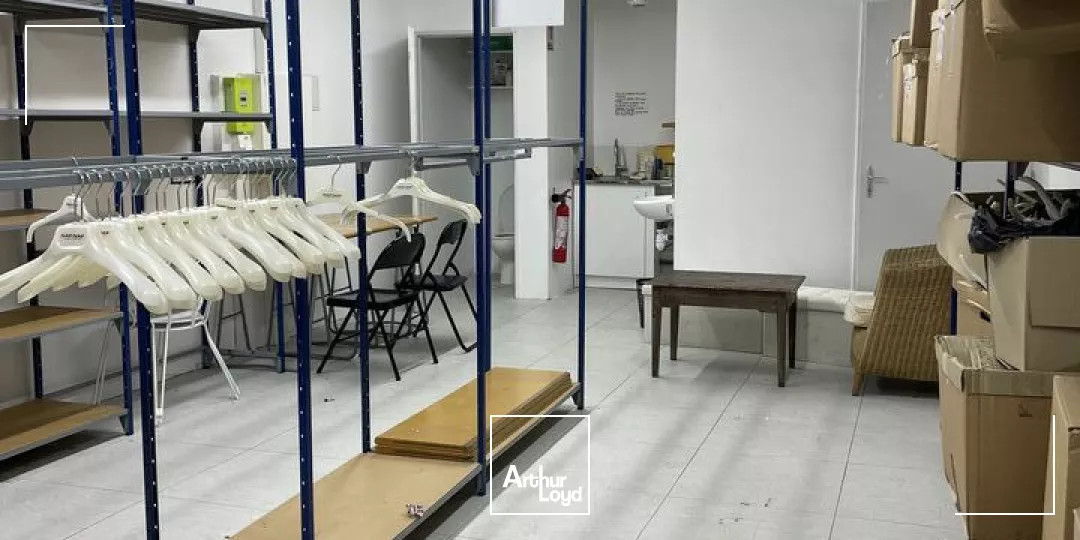 NIORT BEL EMPLACEMENT RUE PREMIUM HYPER CENTRE