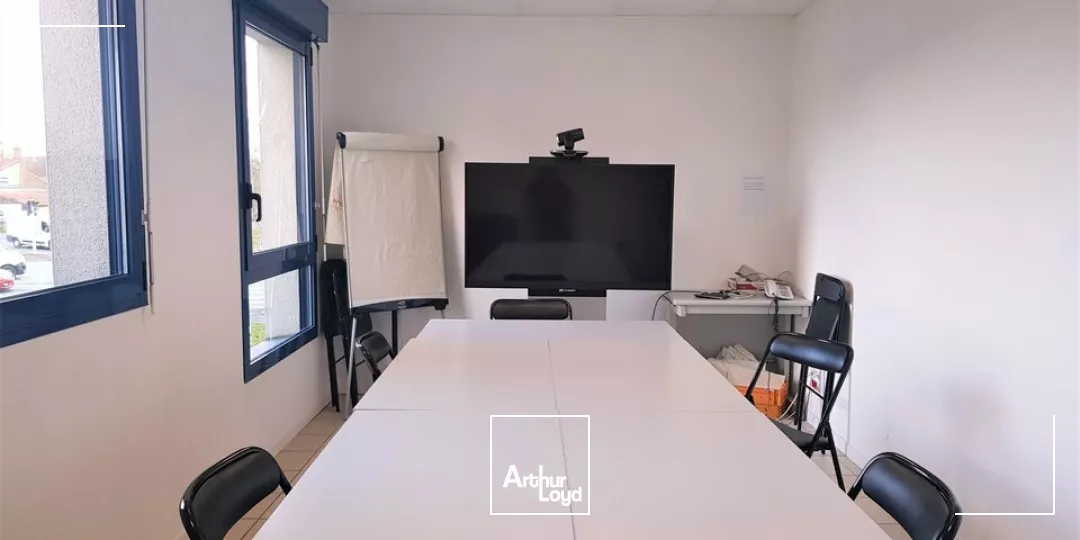 POITIERS EST SECTEUR DU RONDY - A LOUER 140M² DE BUREAUX EN TRES BON ETAT