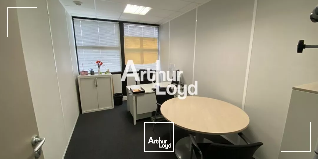 BUREAUX D'ENVIRON 196m2 