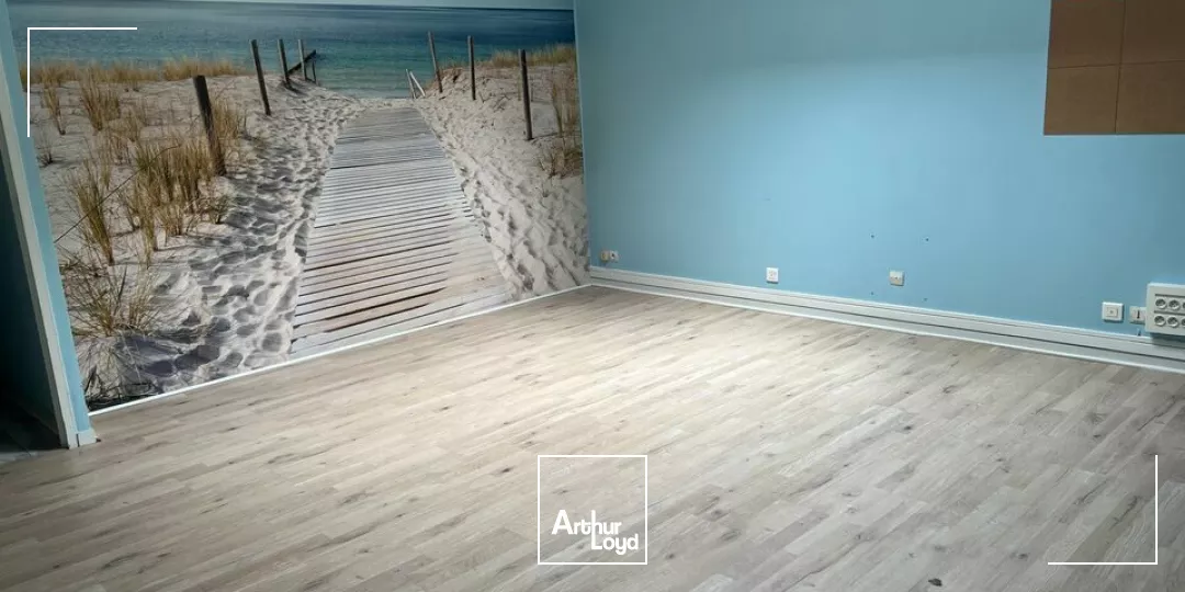 TOURS SUD JOUE - BUREAUX A LOUER 50 M² FACILITE DE STATIONNEMENT - PROXIMITE A10