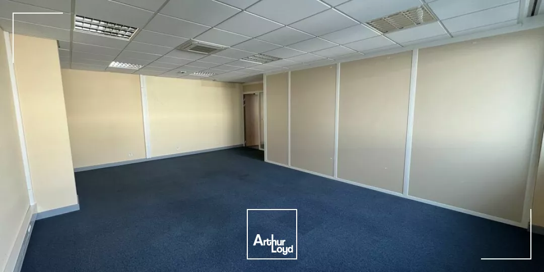 TOURS GARE BUREAUX A LOUER 363 M² ACHAT POSSIBLE