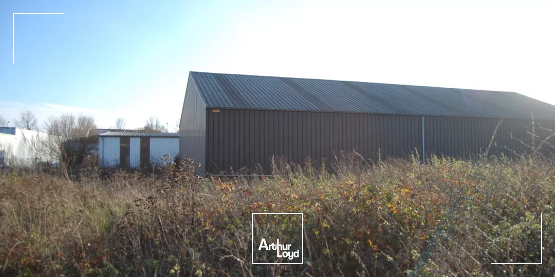 LOCAUX A LOUER - 780 m2 - ZAC LA VALLÉE - SAINT-QUENTIN