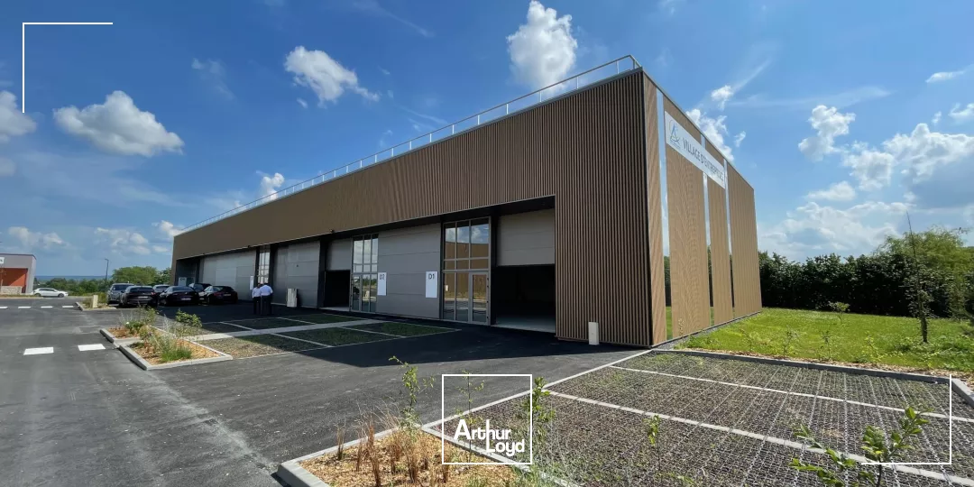A LOUER LOCAUX D'ACTIVITÉS NEUF - 200 M2 - TERGNIER