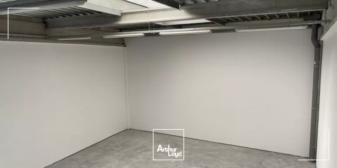 Chambly, ZAC des portes de l'oise : 195m2 de locaux d'activité à louer