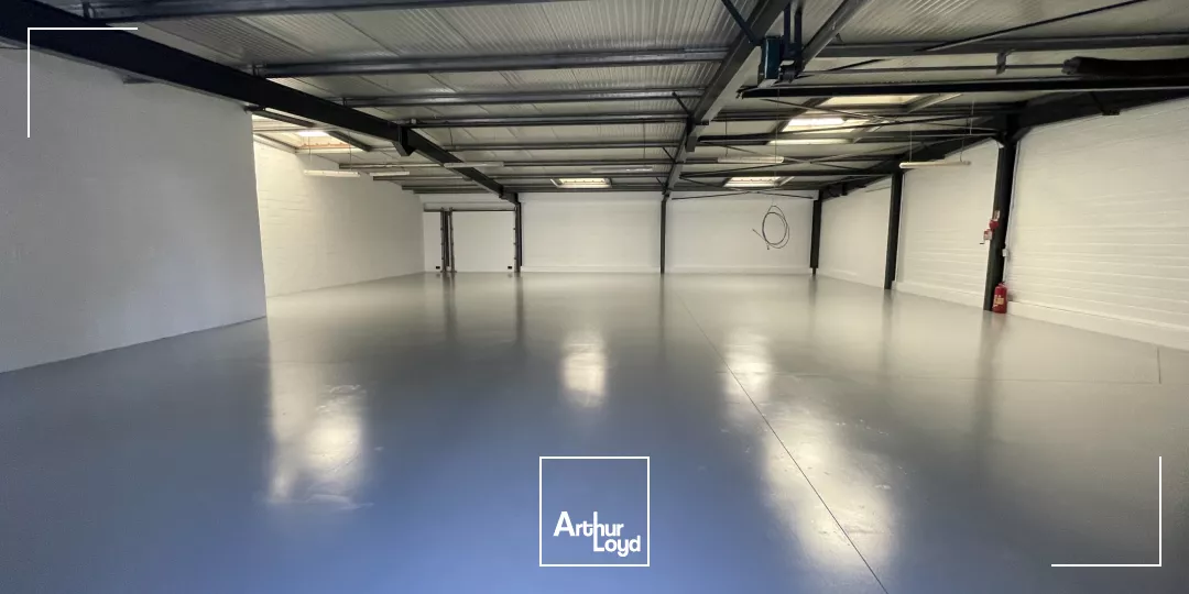 LOCAL COMMERCIAL - A LOUER - ZAC DE THER - 360 M2 - BEAUVAIS