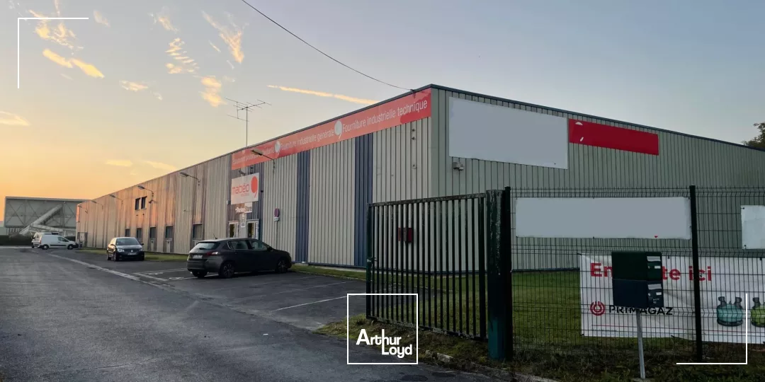 CELLULE DE 600 M2 POUR UNE ACTIVITÉ DE NEGOCE BTOB - Z.I. NOYON