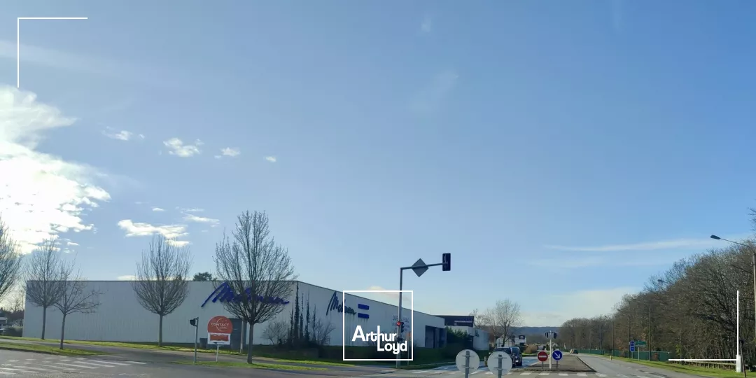 Locaux commerciaux à louer à CLEON 76410