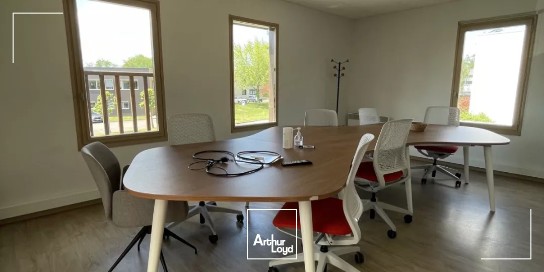 Bureaux à vendre à MONT SAINT AIGNAN 76130