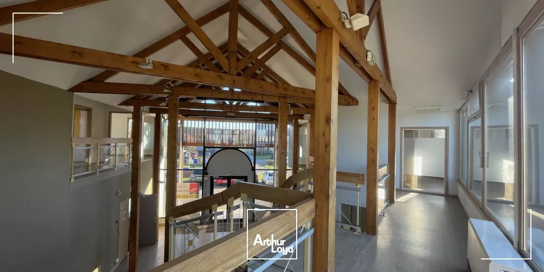 Bureaux à vendre à MONT SAINT AIGNAN 76130