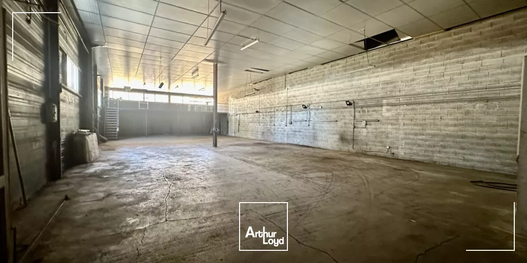 Local d'activités avec terrain à LOUER sur GARDANNE