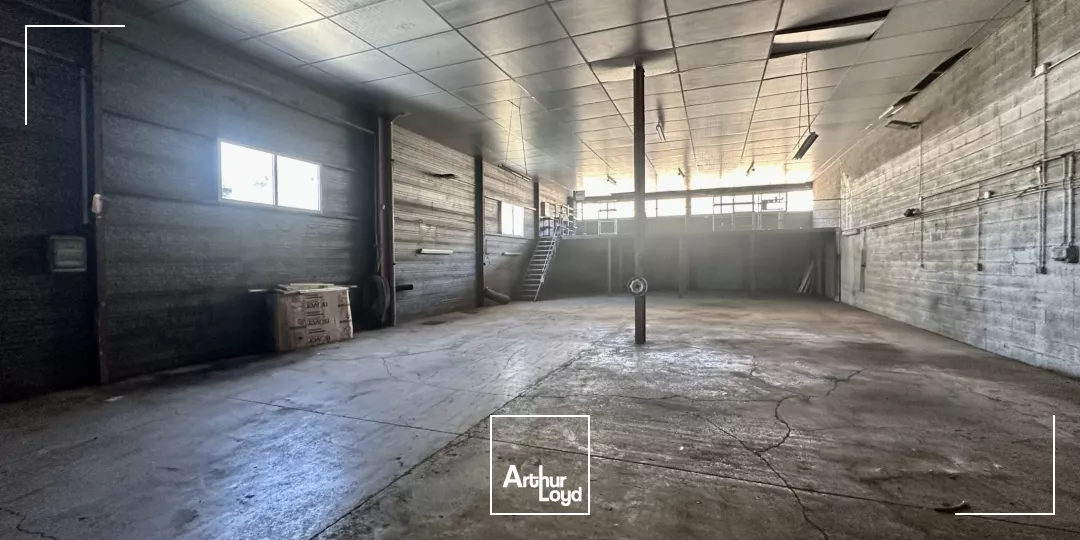 Local d'activités avec terrain à LOUER sur GARDANNE