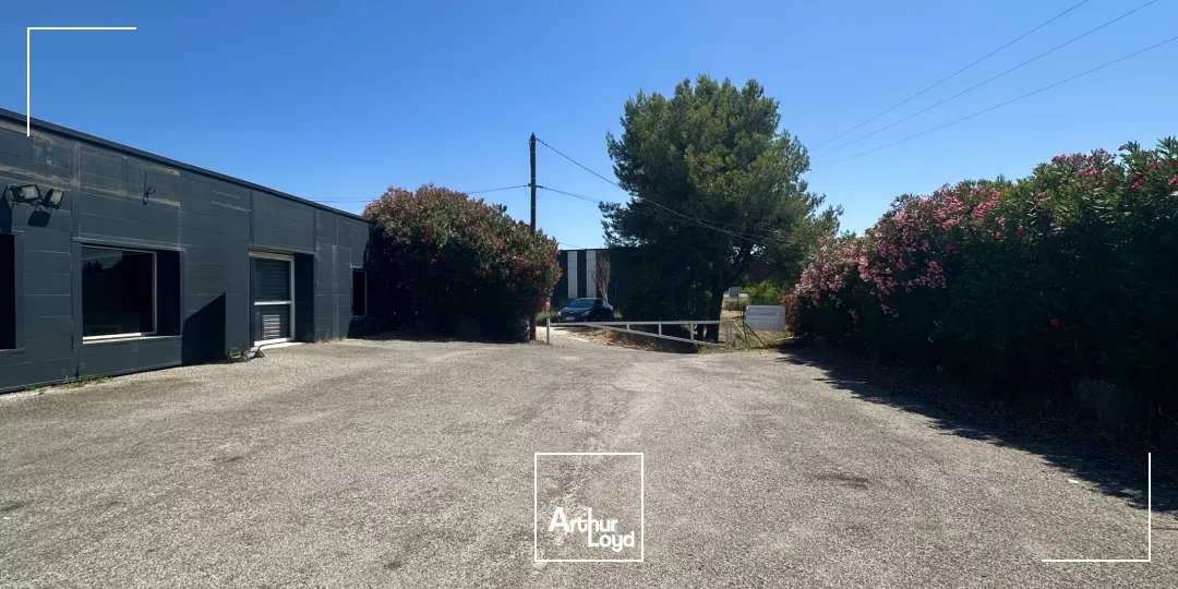 Local d'activités avec terrain à LOUER sur GARDANNE