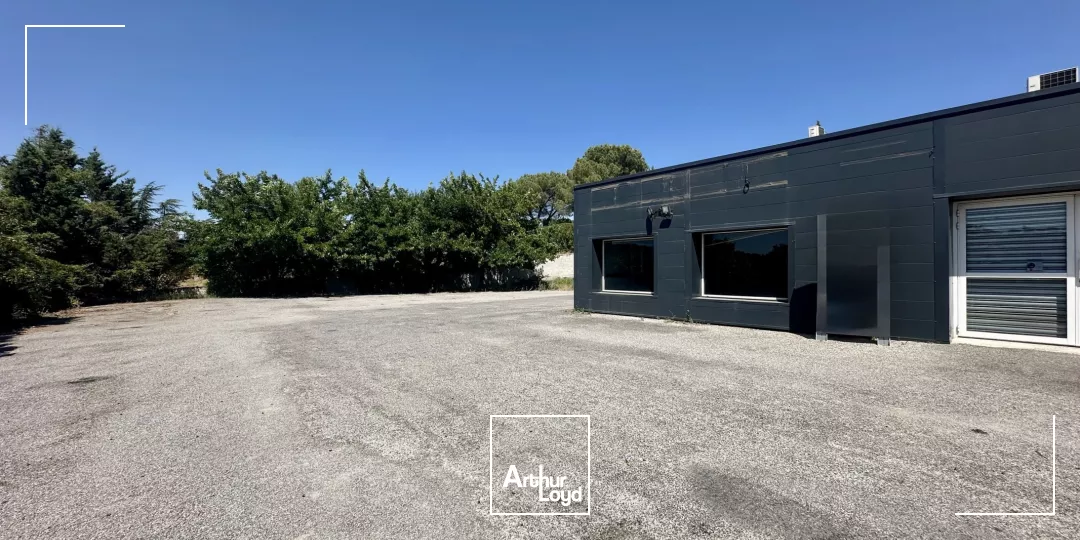 Local d'activités avec terrain à LOUER sur GARDANNE