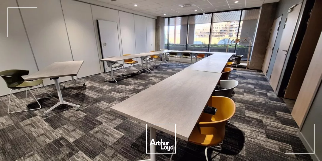 BUREAUX NEUFS A LOUER 432M² A ECHIROLLES AVEC PARKINGS