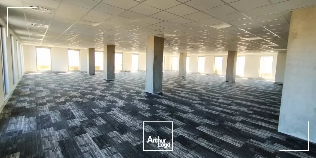 BUREAUX NEUFS A LOUER 432M² A ECHIROLLES AVEC PARKINGS