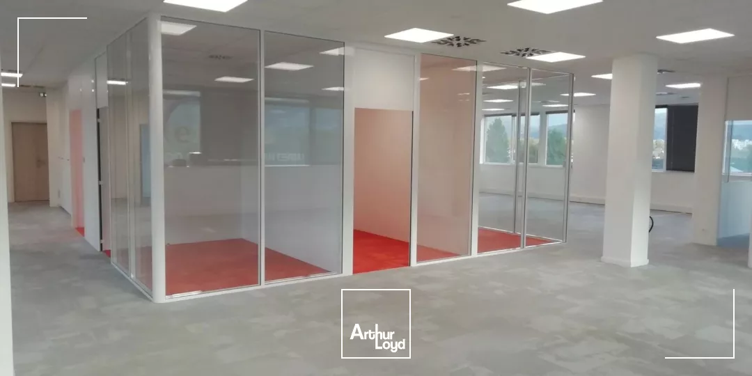 LOCATION BUREAUX ECHIROLLES 400M² AVEC PARKING