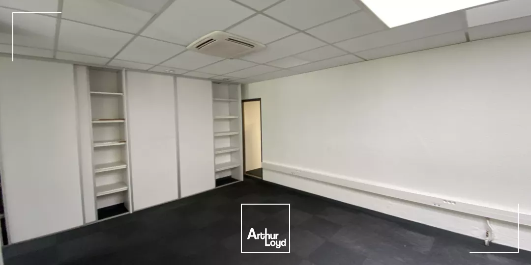 BUREAUX LUMINEUX A LOUER ECHIROLLES 125 M² 