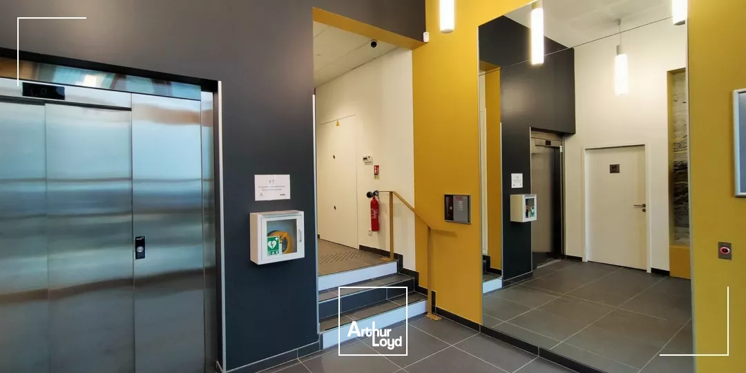 LOCATION ENTREPOT ST MARTIN LE VINOUX PROCHE TRANPORT PARKING