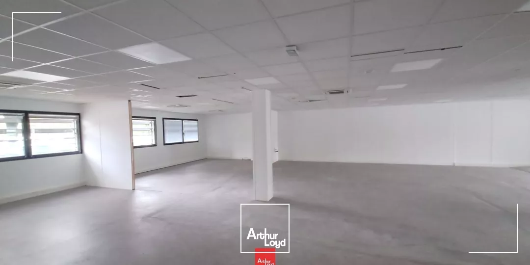 LOCATION DE BUREAUX EN RDC SAINT MARTIN D'HERES ZAC CENTRE 353M²