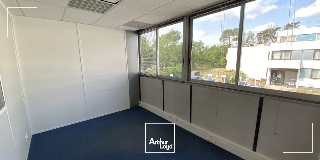 Bureaux avec places de stationnement à louer à Mérignac - Parc Cadera Sud
