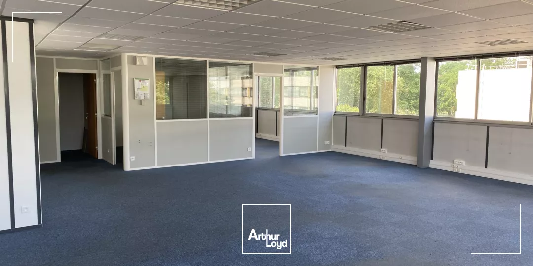 Bureaux avec places de stationnement à louer à Mérignac - Parc Cadera Sud