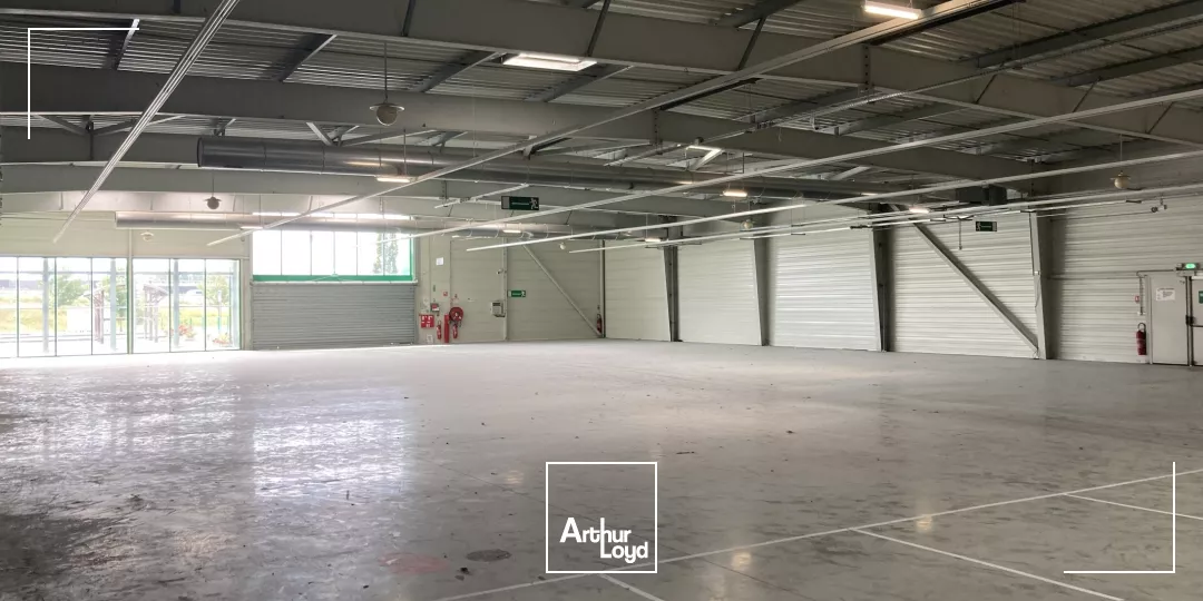 A LOUER - LOCAUX COMMERCIAUX - BIGANOS