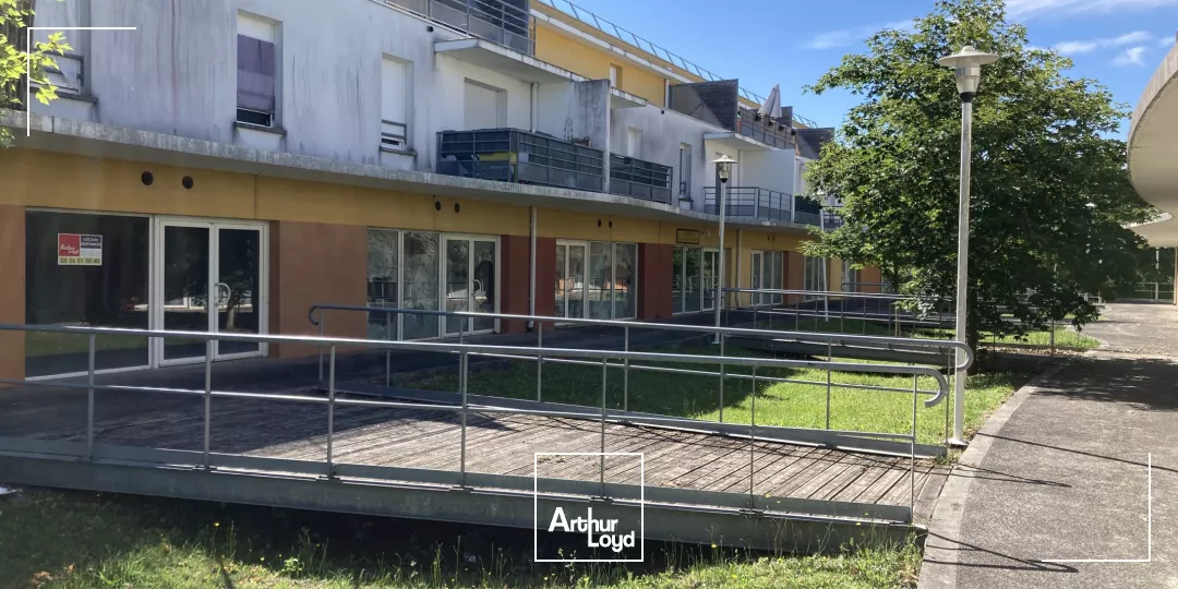 Locaux commerciaux à louer à l'entrée de la ville d'Ambès