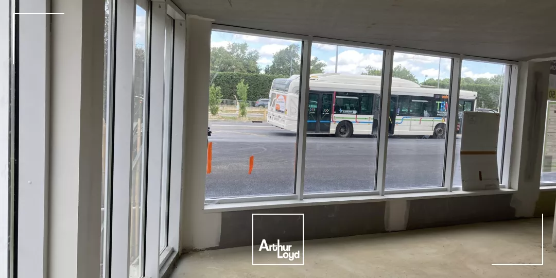 Murs commerciaux de 473 m2 à vendre à Mérignac