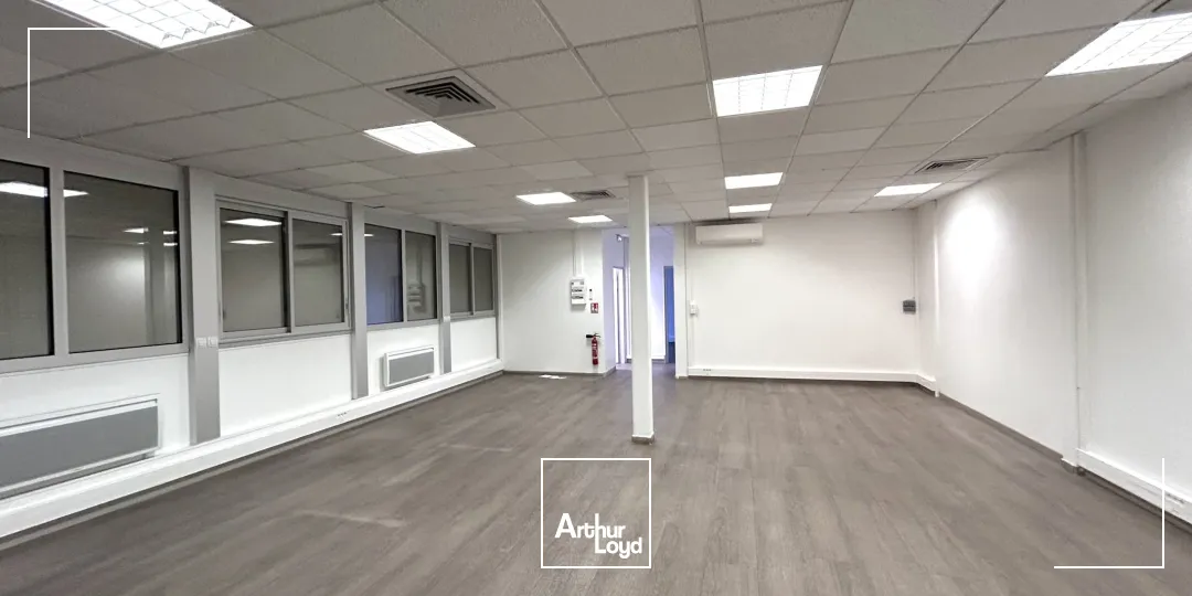 A louer - Bureaux - Carbon Blanc proche autoroute A10
