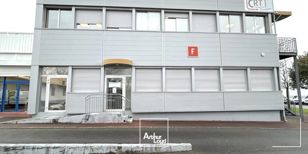 A louer - Bureaux - Carbon Blanc proche autoroute A10