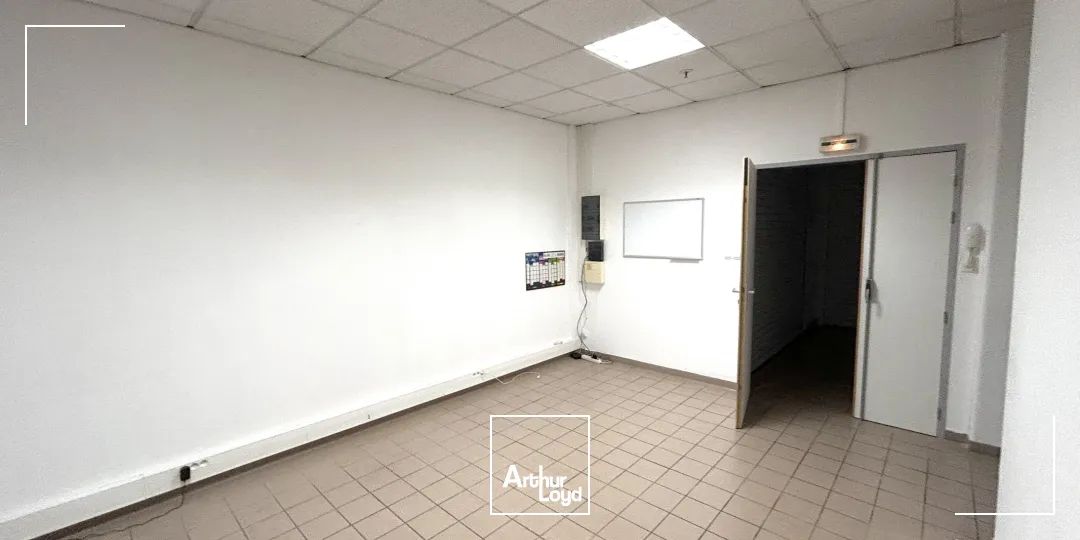 A louer - Bureaux - Carbon Blanc proche autoroute A10