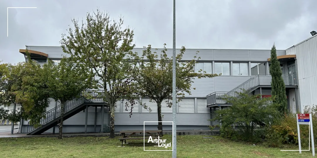 A louer - Bureaux - Carbon Blanc proche autoroute A10