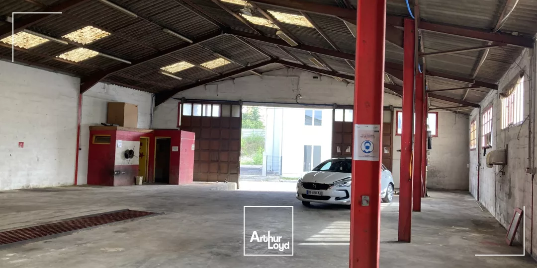 Entrepôt de 490 m2 à louer à Villenave d'Ornon avec une visibilité depuis la rocade