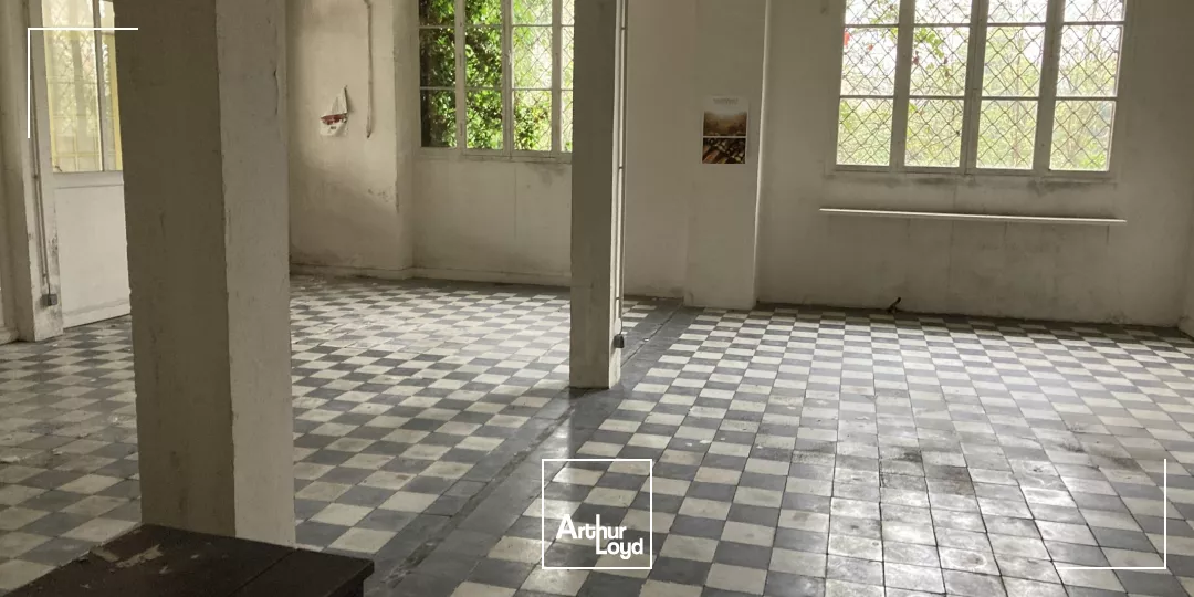 Bâtiment d'activités à vendre à Barsac