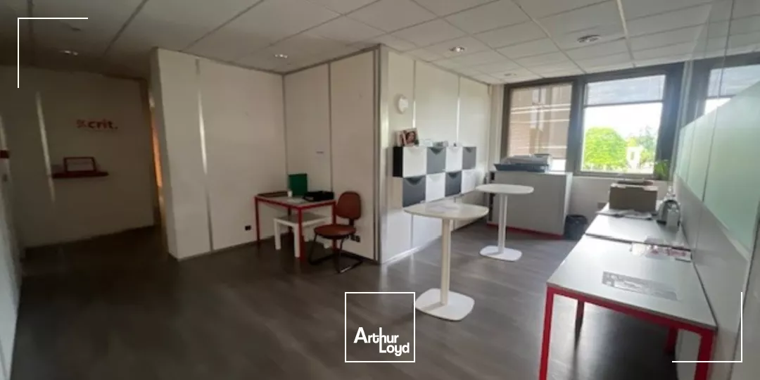 Bureaux à louer à VAL DE REUIL 27100