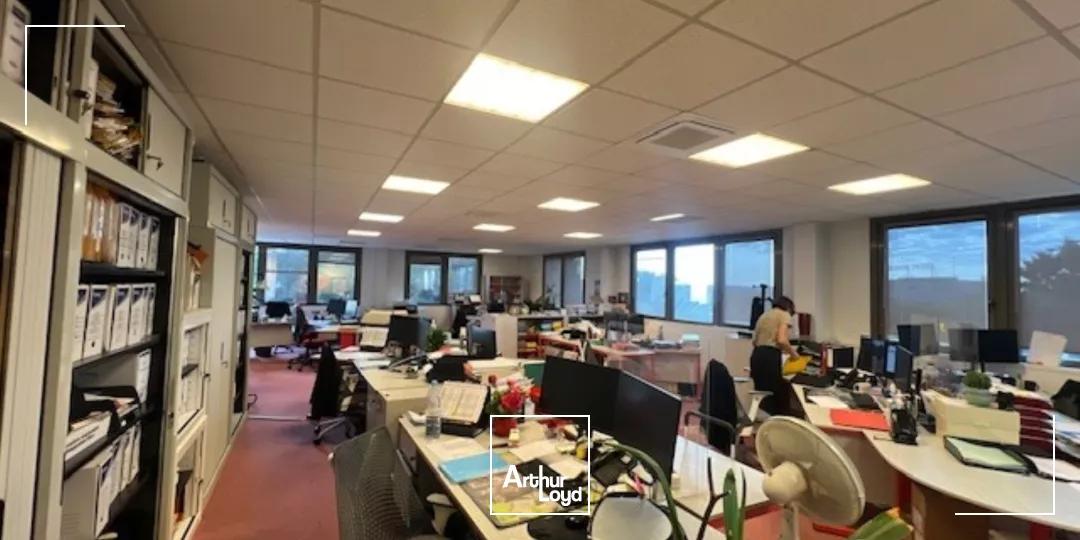 Bureaux à louer à VAL DE REUIL 27100