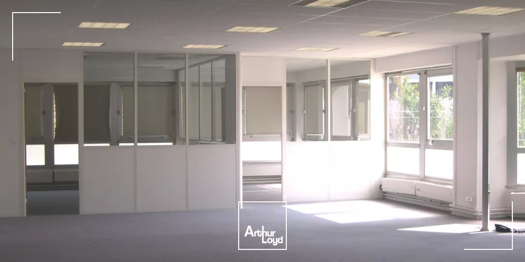 Bureaux à louer à OSNY 95520