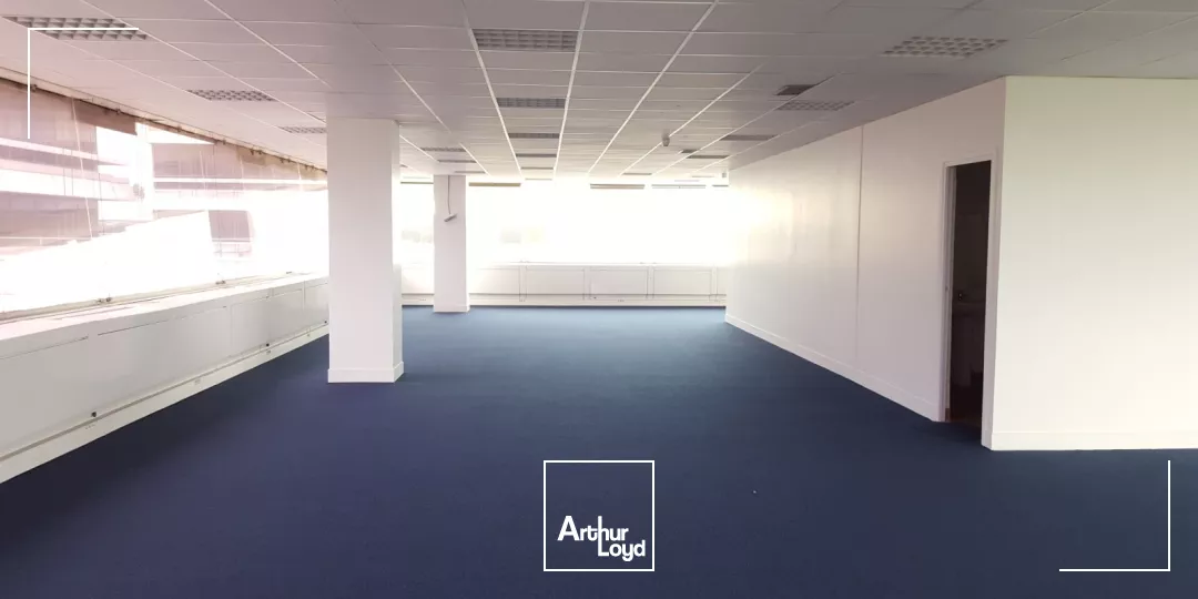 Bureaux à vendre à CERGY 95000