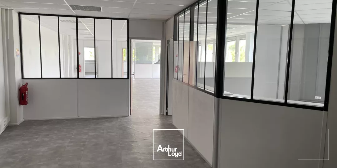 Bureaux à louer à OSNY 95520