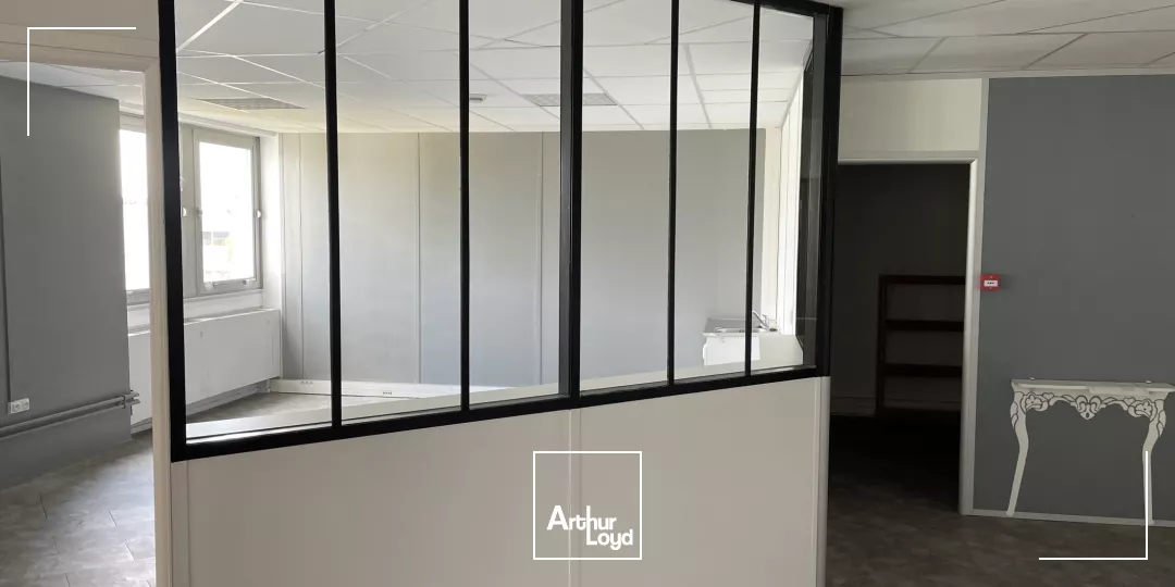 Bureaux à louer à OSNY 95520