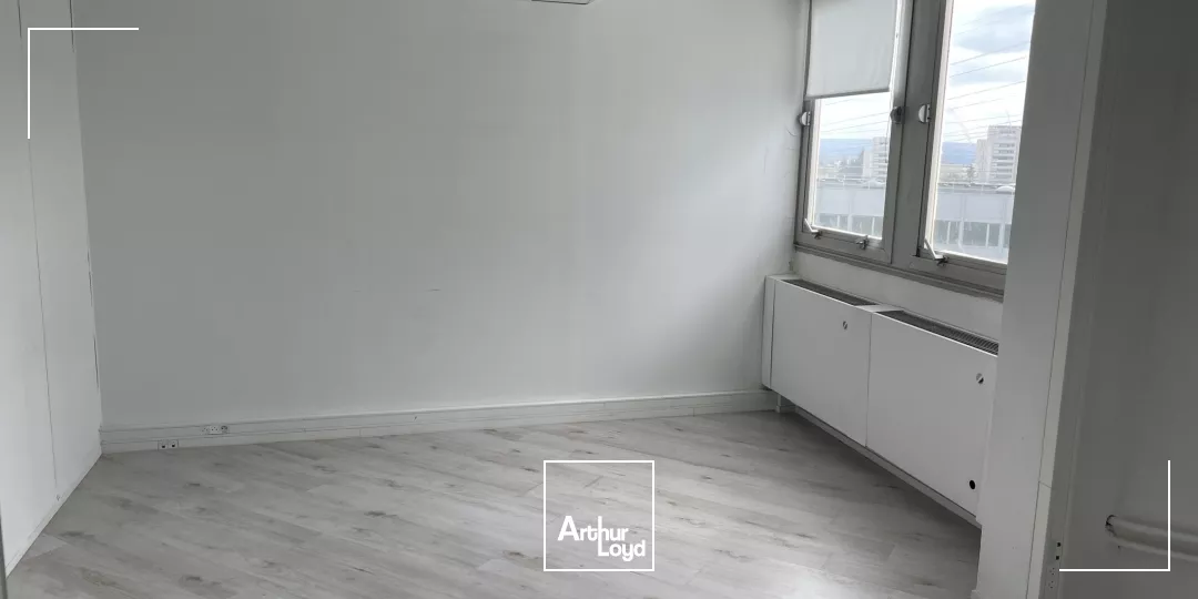 Bureaux à louer à OSNY 95520