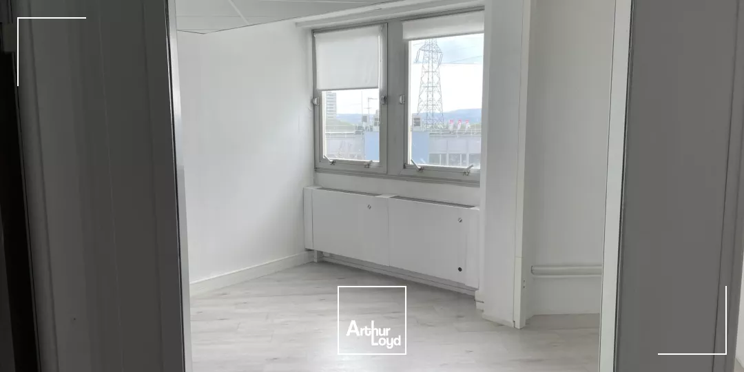 Bureaux à louer à OSNY 95520