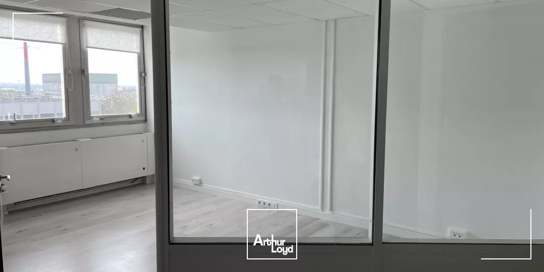 Bureaux à louer à OSNY 95520