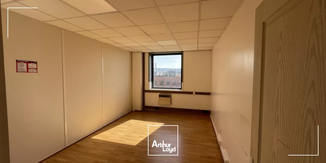 Bureaux à louer à CERGY 95800