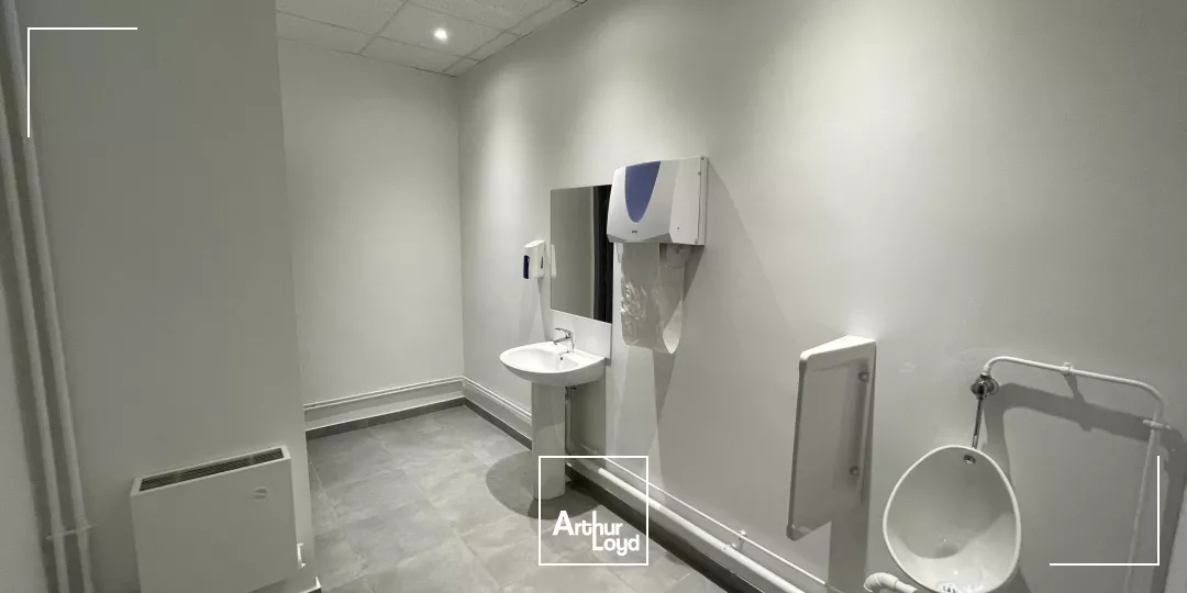 Bureaux à vendre à OSNY 95520