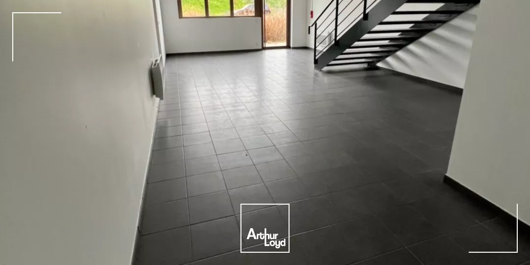 Cellule d'activité neuve de 800m² disponible à la location