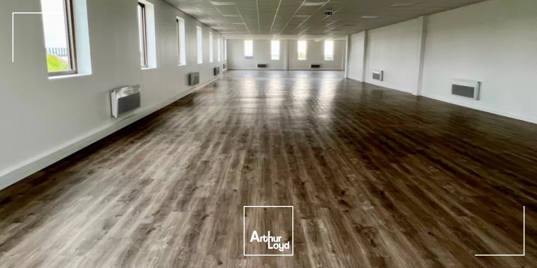 Cellule d'activité neuve de 800m² disponible à la location