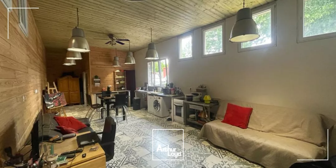 Locaux d'activité à vendre à MARINES 95640