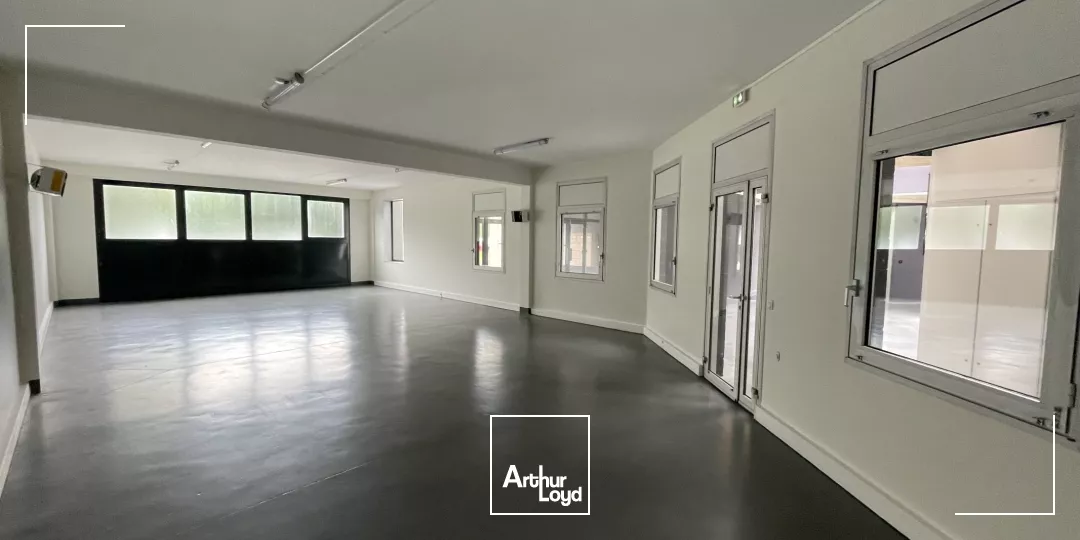 Locaux d'activité à louer à HERBLAY 95220