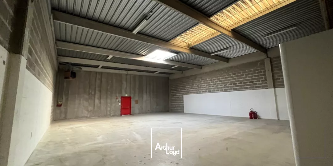 Locaux d'activité à louer à HERBLAY 95220